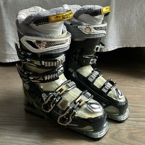 Salomon Idol 85CS Ski Boot Women’s